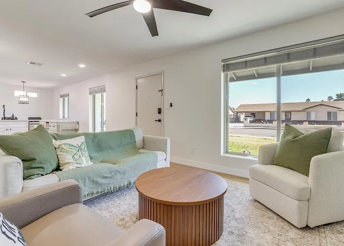 Snowbird Haven W/ Hot Tub! 3 Mi To Dtwn Holiday home Chandler
