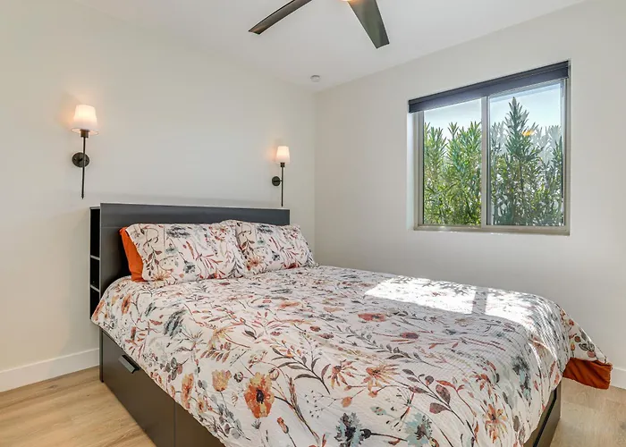 Snowbird Haven W/ Hot Tub! 3 Mi To Dtwn Holiday home