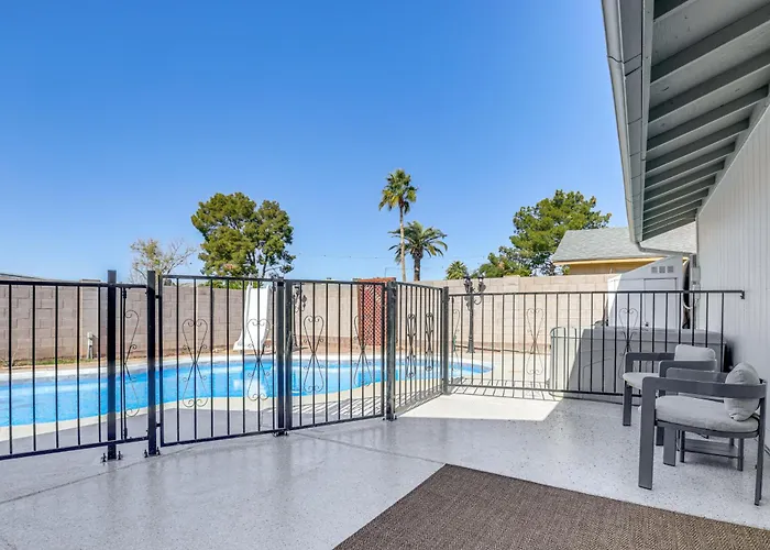 Snowbird Haven W/ Hot Tub! 3 Mi To Dtwn Holiday home *